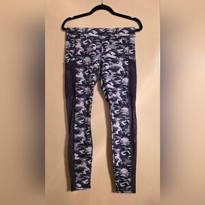 Fabletics On-the-Go PowerHold High-Waisted Legging